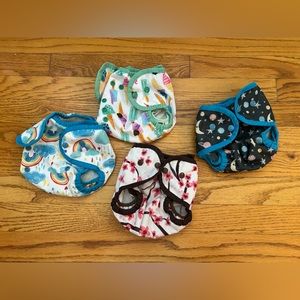 (4) Thirsties Duo Wrap Snaps Size One